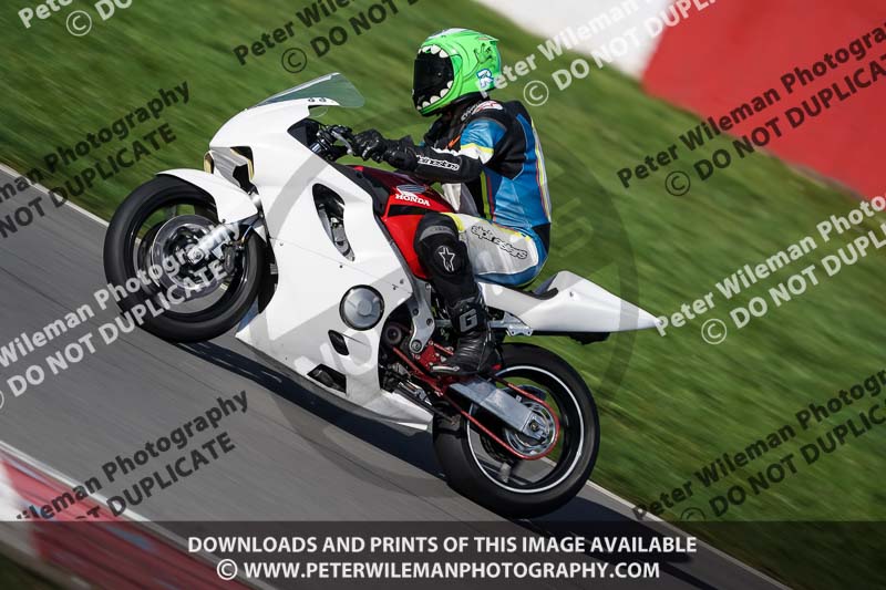 donington no limits trackday;donington park photographs;donington trackday photographs;no limits trackdays;peter wileman photography;trackday digital images;trackday photos